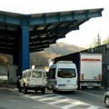 Obrušio se deo mosta na graničnom prelazu Gradiška, blokiran saobraćaj za vozila i pešake