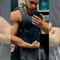 Ubio mladića (27) i teško ranio devojku (22) Užas u Šibeniku: Drogiran ih izbo nožem, pa razlupao sav nameštaj (foto)