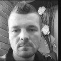 Muškarac (33) stradao tokom seče drva. Tragedija u šumi kod Ilijaša: Udario ga panj, preminuo na putu do bolnice.