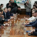 Kakvo iznenađenje: Vučević „obavestio“ Vučića da SNS ima većinu