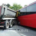 Novi detalji udesa kod Obrenovca: Vozač kamiona pobegao sa lica mesta pa priveden