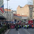 Prosvetari i studenti krenuli u protestnu šetnju od Slavije do OŠ Vladislav Ribnikar