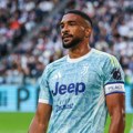 Vlahovićev saigrač završio na operaciji! Juventus do kraja godine neće moći da računa na sjajnog štopera!