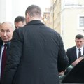 Tramp: Putin pozvan u Odbor mira