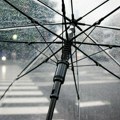 Novosađani, još danas nosite kišobrane sa sobom