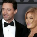 Važili su za jedan od najskladnijih parova Holivuda: Hju Džekman se razvodi od 13 godina starije supruge nakon skoro tri…