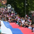 Srbi u Leposaviću razvili srpsku zastavu na dan Svetog Vasilija