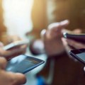 Da li smo postali zavisni od mobilnih telefona i interneta