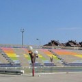 Sezona na bazenima na čekanju. Ulaz sa zadnje strane objekta, možda i besplatan