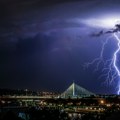(Radarski snimci) sprema se veliko nevreme nad Srbijom, prvo će grunuti ovde a zatim se oblačni zid proširuje na celu zemlju
