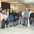 Fondacija „Evro za znanje“: Trideset stipendija za najbolje učenike i studente