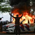 Nasilje na desničarskim demonstracijama u Holandiji pred izbore: Građani zapalili policijski automobil FOTO