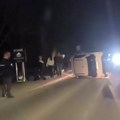 Automobil završio prevrnut na bok! Saobraćajna nesreća u Čačku: Uviđaj u toku (video)