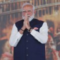 Modi pozavo građane i kompanije da štede gorivo i uvedu rad od kuće