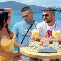 (Foto) Asmin ga proziva da je bio sa muškarcima, on se odmah oglasio: Marko Marković se skinuo pa pokazao kakva je zver