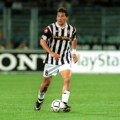 Desetine miliona je spiskao na spore konje i brze žene: Igrao je za Juventus, nameštao utakmice u Italiji, a sa 49 godina umro…