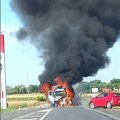 Velika tragedija Vozač izgoreo u automobilu posle sudara sa kamionom kod Subotice