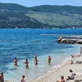 „Bolesno topla voda u zalivu, kao u bazenu”: Rekordno visoka temperatura Jadrana u Herceg Novom