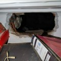 Pronađen kombi koji su koristili osumnjičeni za obijanje depoa: Šest osoba iskopalo tunel do podgoričkog suda i ukralo…