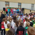 "Nije teško biti fin" - predstava za predškolce u OŠ "Vuk Karadžić"