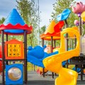 Novo igralište u centru Temerina Savremene sprave, više sadržaja sa mališane
