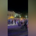 Pogledajte: SNS gradonačelnica Vršca došla da otvori festival vina na glavnom trgu, građani i studenti je oterali uz povike…