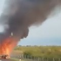 Velika buktinja nasred puta kod Šimanovaca: Kamion u plamenu, gust dim širi se nebom