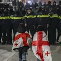 Protesti zbog obustave pregovora o članstvu u EU, policija istražuje napad jogurtom na štab vladajuće stranke: Šta se događa u…