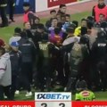 Jezive scene i masovna tuča fudbalera: Trener završio u bolnici, sudija dao 17 crvenih kartona
