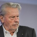Mlađi sin Alena Delona želi da isključi svoju sestru iz podele očevog nasledstva