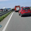 Тешка саобраћајка код Руме: Три особе погинуле, возач "форда" возио у контра смеру брзином 130 на сат