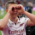 Dupla kruna i dalje u igri: Arsenal rastužio navijače Sitija i napravio veliki korak ka tituli! (foto/video)