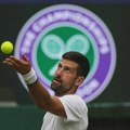 UŽIVO Počeo je spektakl na Vimbldonu: Novak se oglasio pred meč, evo šta je podelio na mrežama