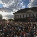 Orbanove pristalice protestovale u Budimpešti protiv smene predsednika Tamaša Suljoka