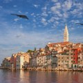 Dabogda ti Klinton renovirao apartman u Rovinju