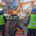 Pukao kanalizacioni kolektor star 60 godina u centru Zrenjanina: Radovi na dubini od šest metara, kraj sanacije se još ne…