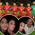 (Foto) fudbaleri Srbije slavili uspeh do zore: Dušan Tadić ne skida osmeh, na proslavi bila i Anastasija Ražnatović koja je…