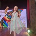 Sedmogodišnja Leona očarala žiri i osvojila drugo mesto na Evropskom muzičkom festivalu
