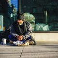 Uoči mitinga SNS u Novom Sadu: Nepoznate osobe sklanjaju beskućnike iz Spensa