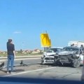 Teška nesreća na auto-putu kod Smedereva: Na ženu naleteo autobus nakon što je udarila u bankinu, nastradala na licu mesta