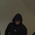 Policija s batinašima upala na Državni univerzitet u Novom Pazaru i izbacila studente (video)