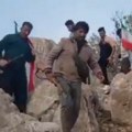 Iranski seljaci se organizovali: Love američke pilote po brdima, pucaju na helikoptere za evakuaciju (video)