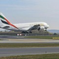 Avion usmrtio pešaka na pisti u Denveru, putnici evakuisani zbog požara