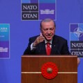 Potpuno neočekivano Erdogan liderima NATO i EU delio revolvere sa bojevom municijom