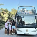 PANORAMSKI AUTOBUS KRENUO NOVOM TRASOM KROZ NIŠ: Besplatna vožnja, Ćele-kula i Medijana, evo šta je sve novo