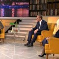Vučić u ćirilici: “Bez obzira kako izbori prođu, ljudi će da me vole sve više“ 10 godina od njega pravili monstruma i sada sa…