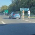 Stravičan prizor kod Bežanijske kose: Žena bez svesti zarobljena u automobilu nakon teške saobraćajke (video)