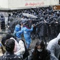 Gruzija usvojila zakon o ‘stranim agentima’, 20 privedenih na protestu