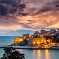 Deli se snimak misterioznog svetla iznad Ulcinja, a Crnogorci imaju najbolje objašnjenje na svetu