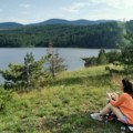 U luksuznom kompleksu ležaljka 3.000 a baldahin 8.000 dinara: Ovo su cene na bazenima i kupalištima na Zlatiboru - ima opcija…
